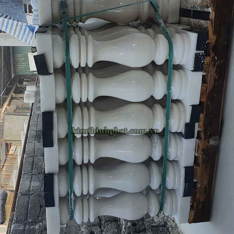 Con tiện đá hoa cương lan can màu tím