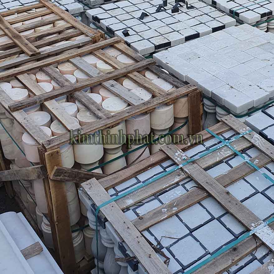 Con tiện đá hoa cương lan can màu tím