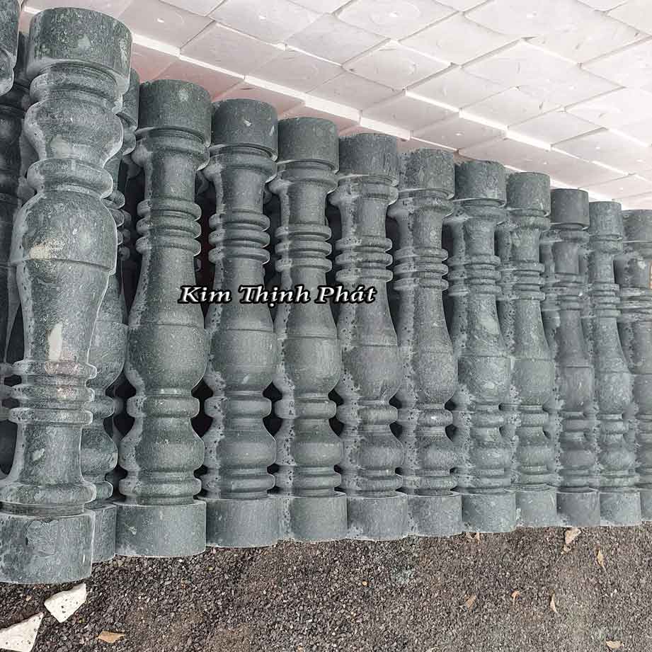 Con tiện đá hoa cương lan can màu tím