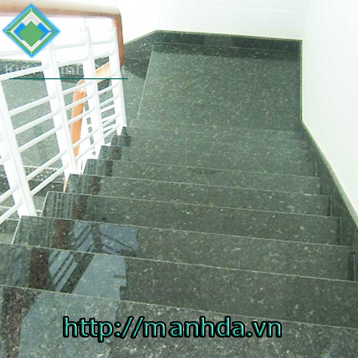 đá hoa cương granite cầu thang 2023