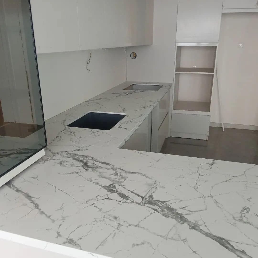 giá đá hoa cương marble bàn bếp