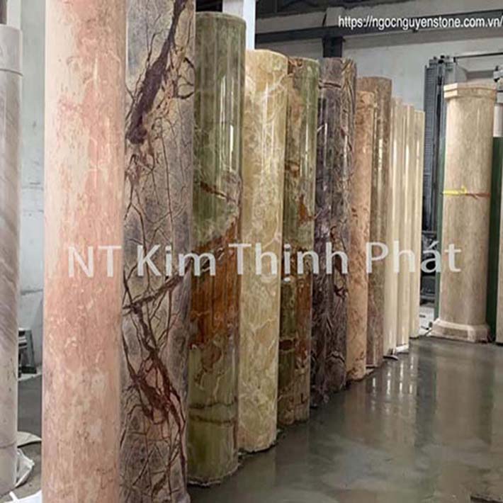 Giá đá marble thiên nhiên cột tròn