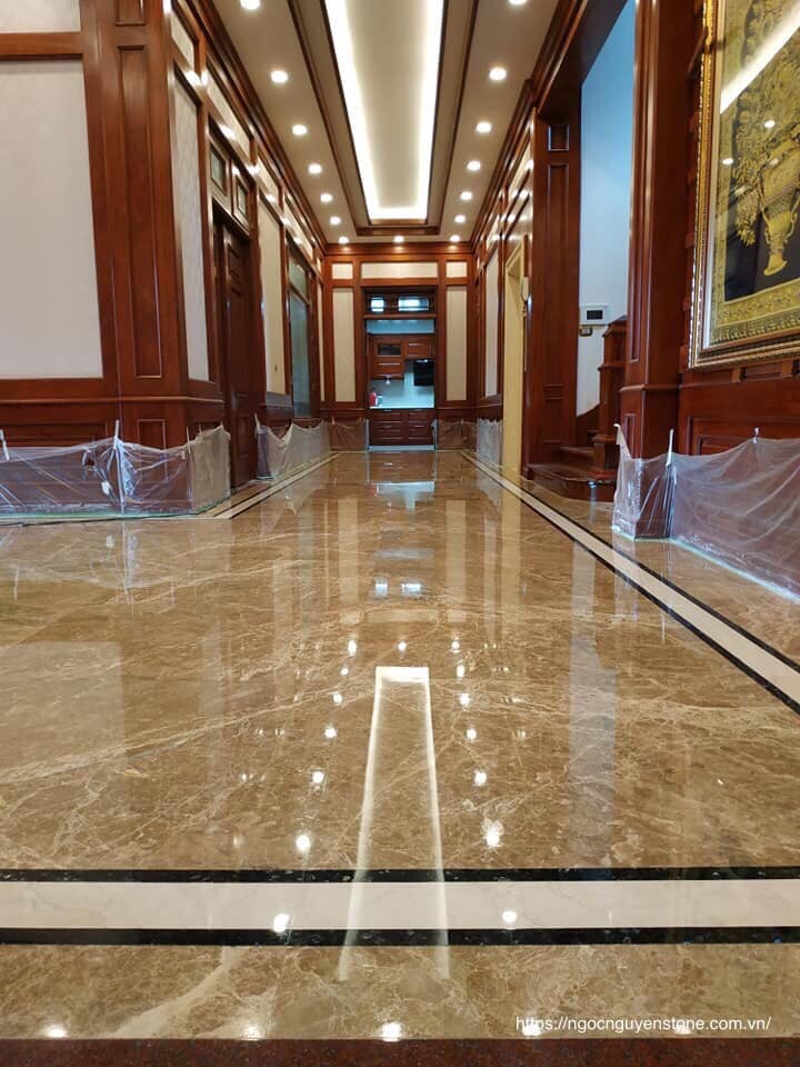 Mặt Tiền Nhà Phố Đá Marble