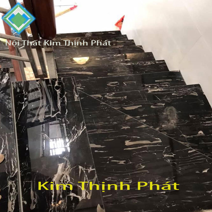 mẫu cầu thang đá nhà phố p5